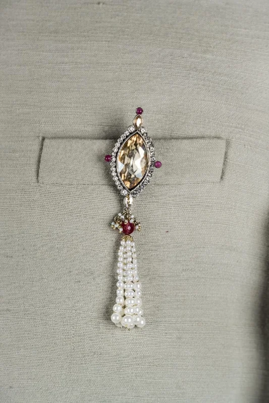 ladies gold brooch for everyday wear -Gold Crystal Brooch With Pearl Latkan