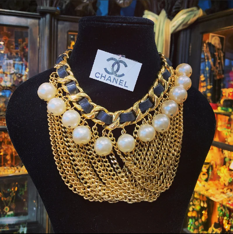 Ladies adjustable shine necklaces -Iconic 80s Chanel Statement pearl necklace