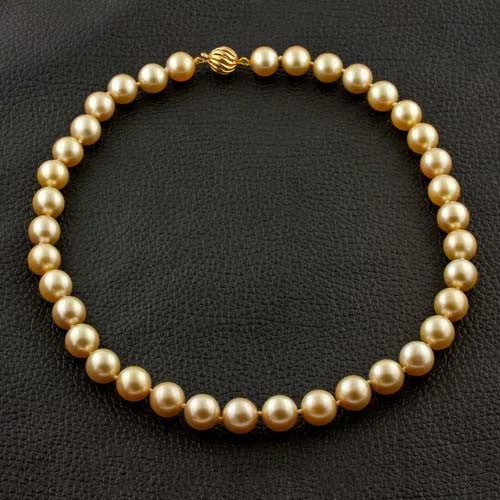 Ladies robust link necklaces -Golden South Sea Pearl Necklace