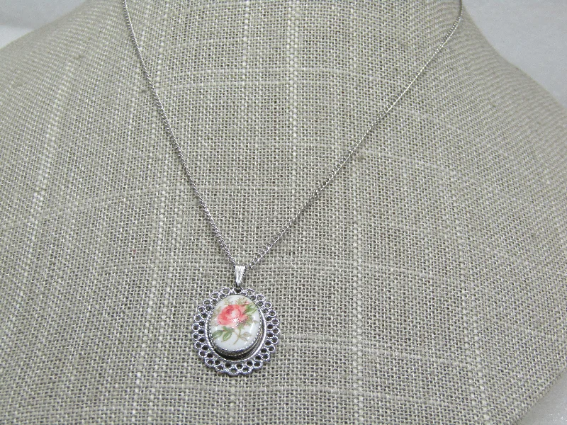 Ladies refined shine necklaces -Vintage Beau Sterling Floral Filigree Necklace, 15"