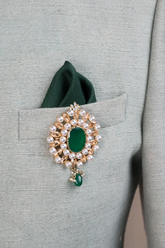 ladies gold brooch fish motifs -Emerald Stone and Pearl Encrusted Brooch